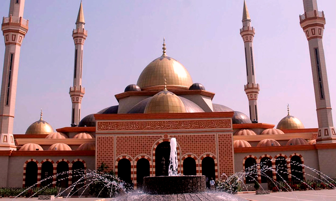 The Nigerian Mosque: Ilorin Central Mosque | The Muslim Voice, Nigeria  Planning work of the new mosque began when the eleventh Emir of Ilorin,  Alhaji Ibrahim Zulu Gambari set up a committee